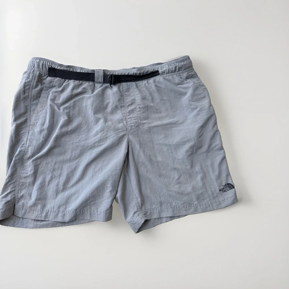 The North Face Men's Nylon Shorts Size XXL 2XL Pull-On with Elastic Waist